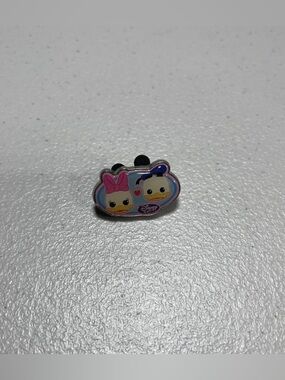 Funko & Disney Treasure Enamel Pin “Donald and Daisy” Limited Edition